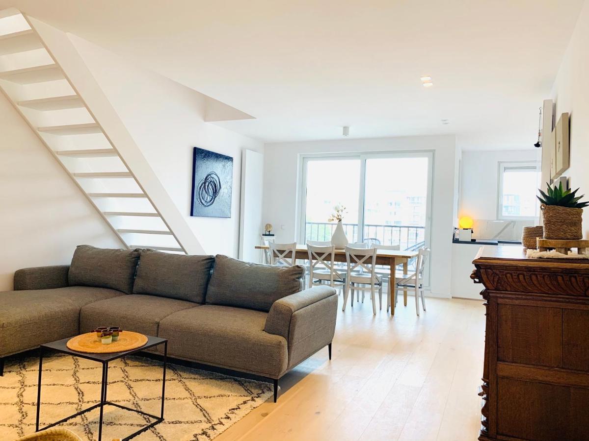 Appartamento Chez lileaula - Boho duplex in Belle Époque Ostenda Esterno foto